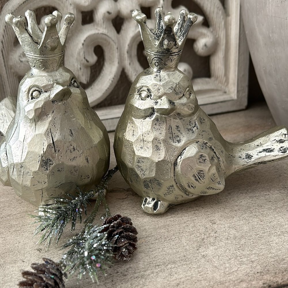 Vintage Inspired Shabby Chic decor crowned song birds